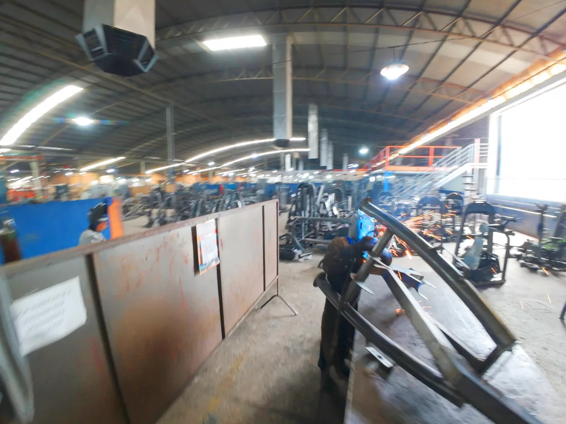 Linha de produção da fábrica Supreme Fitness em Mirassol-SP